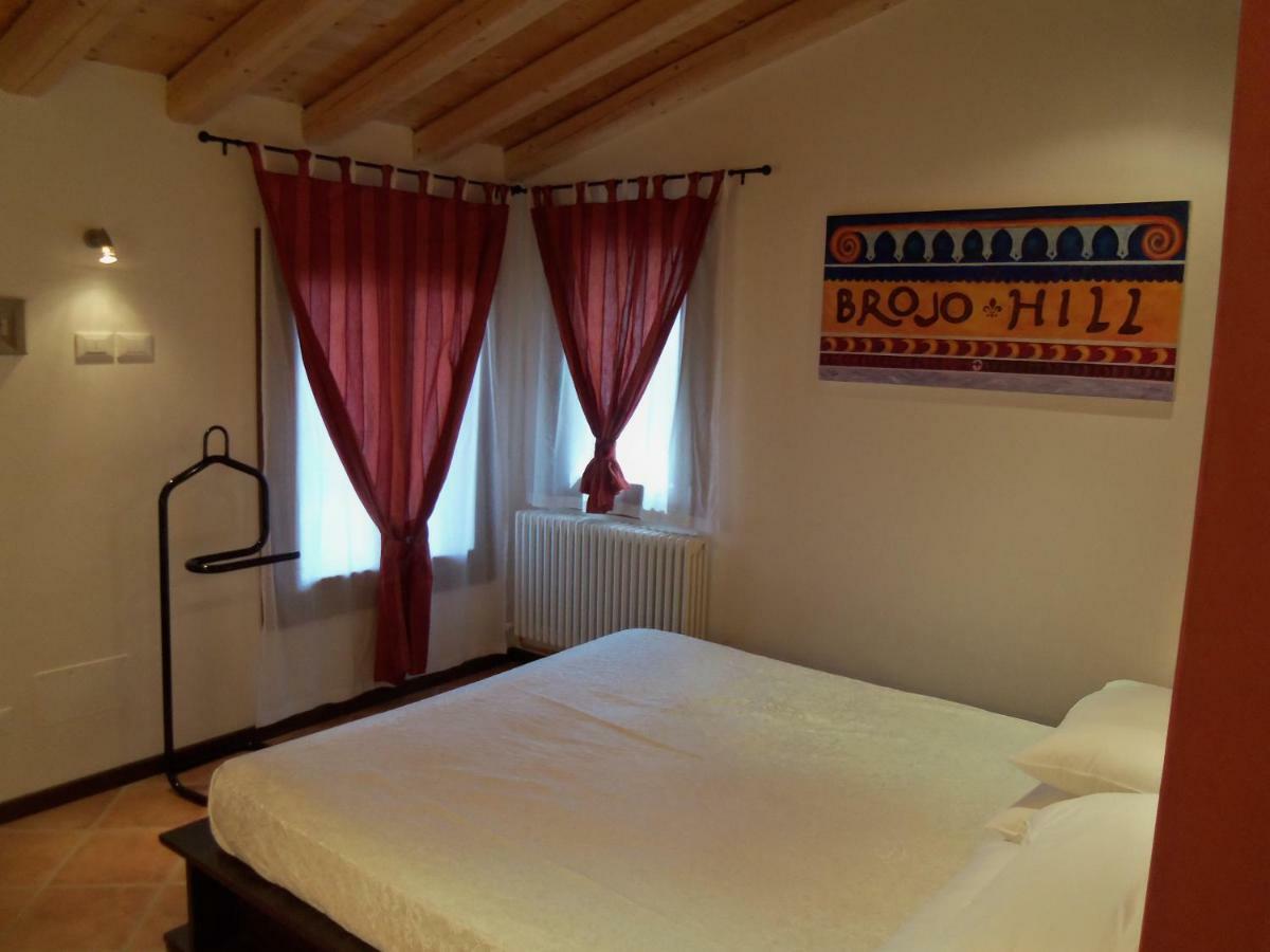 Bed and Breakfast Brojo Hill Longare Exterior foto