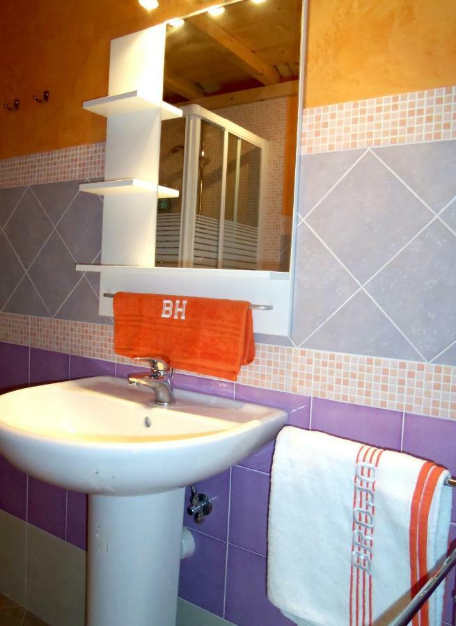 Bed and Breakfast Brojo Hill Longare Exterior foto